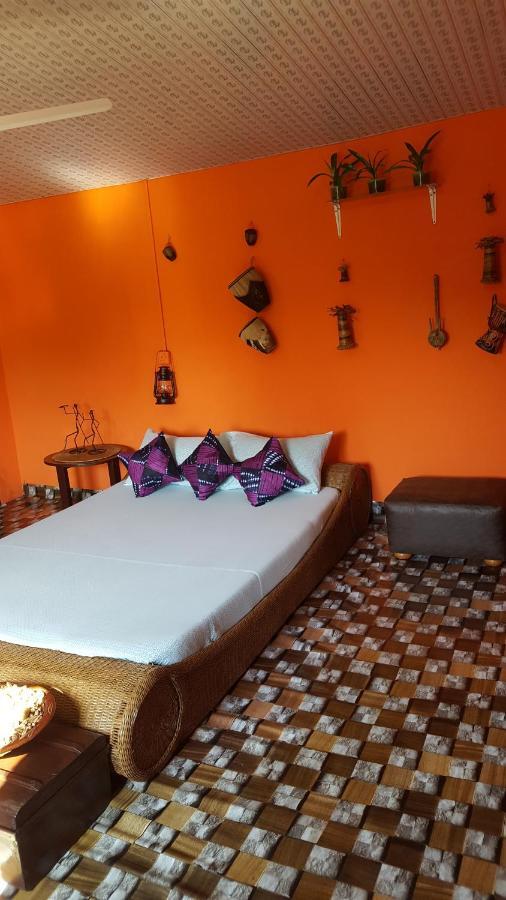 Golden Lilies Hotel Kokrobite Exterior foto